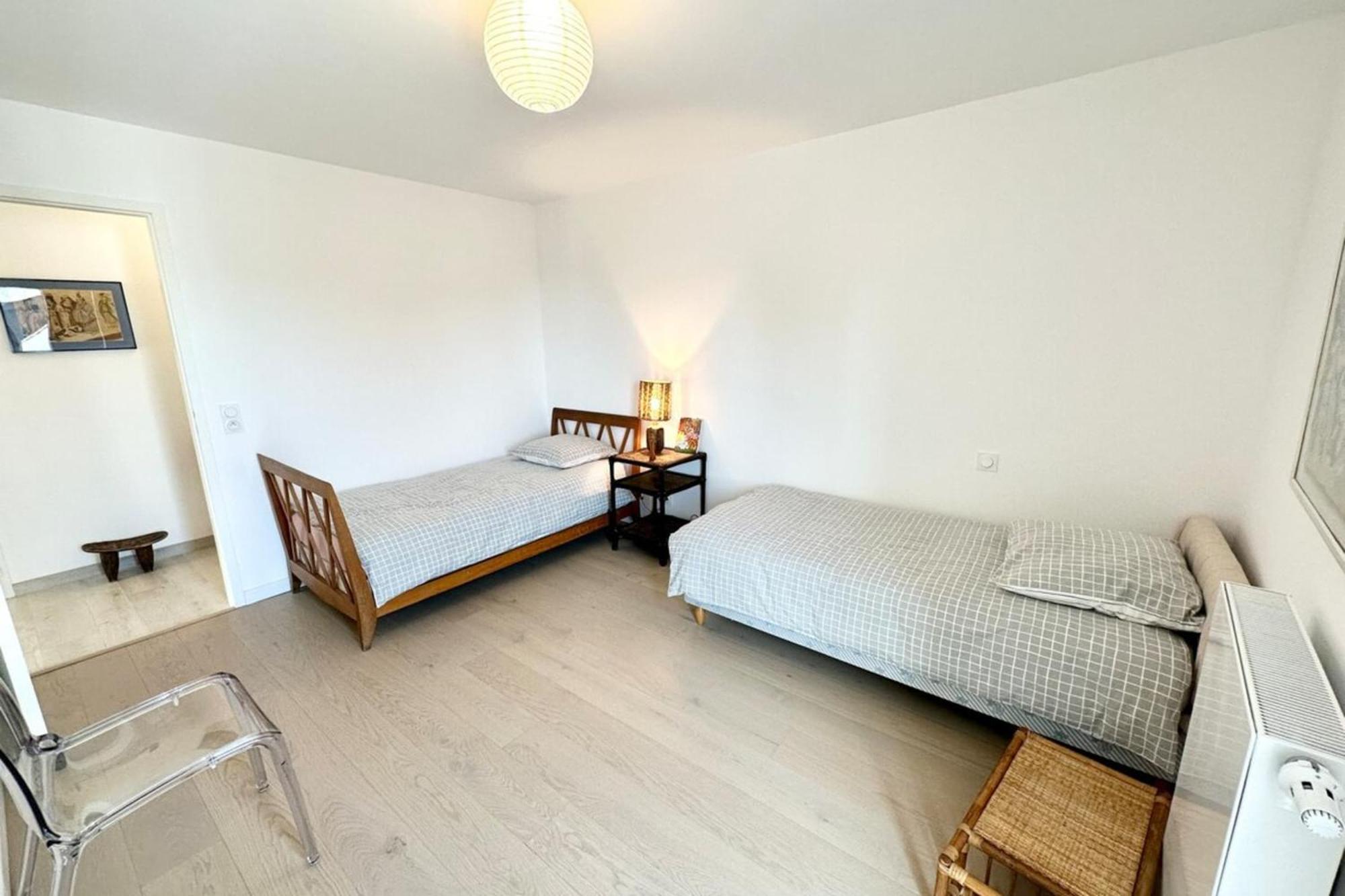 Appartement Spacieux T4 Neuf De Standing Plein Bourg *