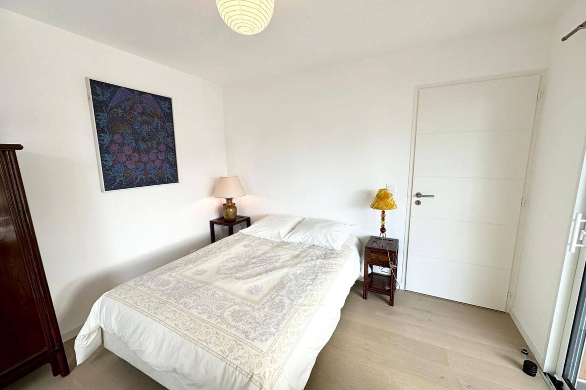 Apartment Spacieux T4 Neuf De Standing Plein Bourg